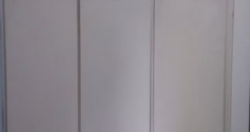 Apartamento de 65 metros²,  3 dormitórios, varanda, cozinha planejada, sala 2 ambientes