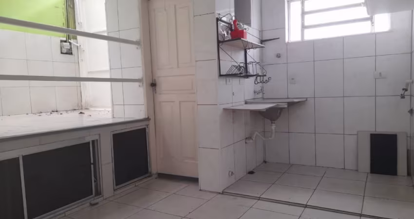 Belo Sobrado na Vila Ema, rua tranquila, perto de hipermercados, atacadistas, estação do monotrilho