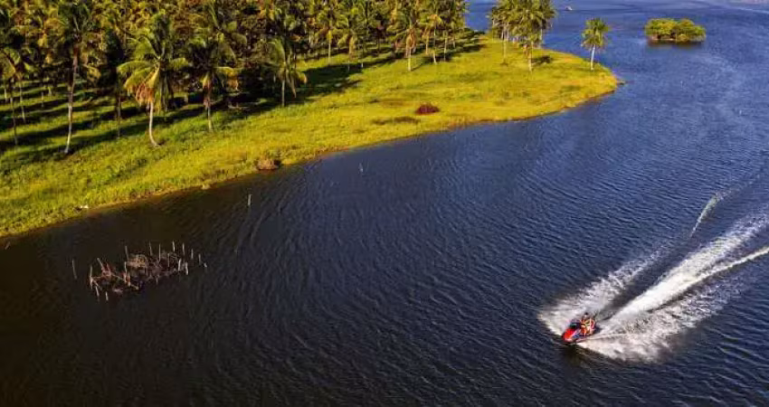 Loteamento de alto padrão as margens da lagoa com marina privativa