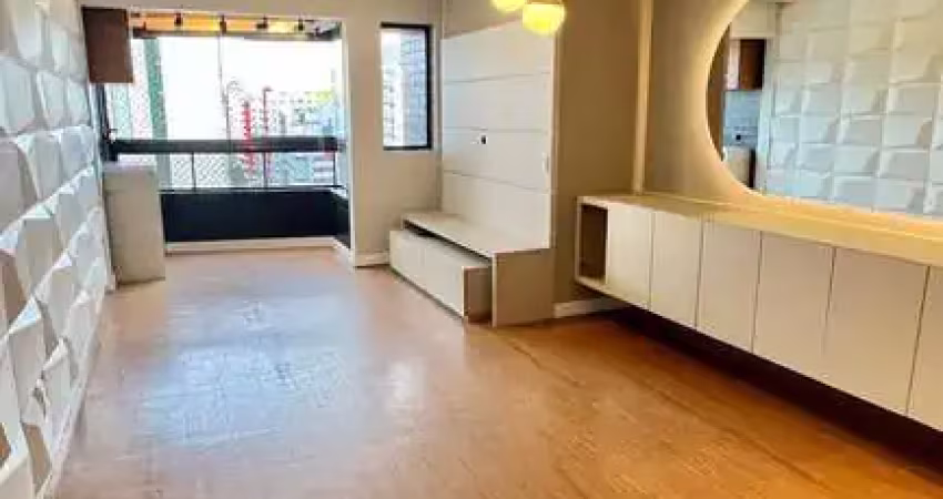 Apartamento com 3 quartos com móveis planejados na ponta verde disponível