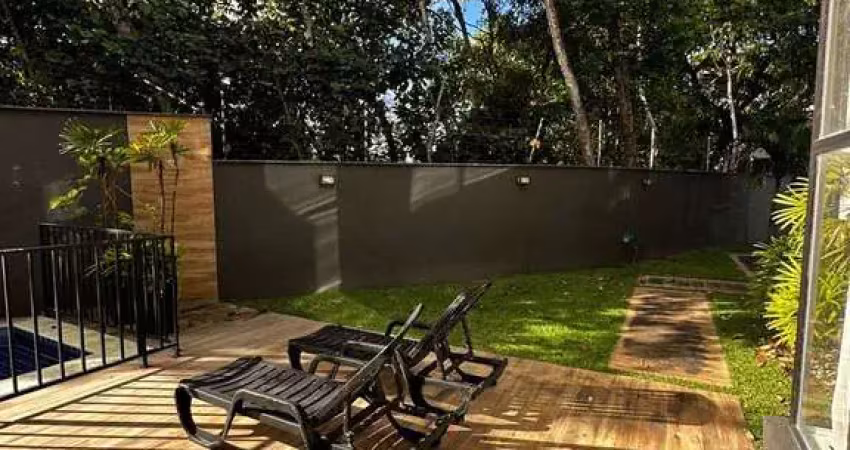 Casa com 5 quartos sendo 4 suítes em condomínio fechado na parte alta da cidade