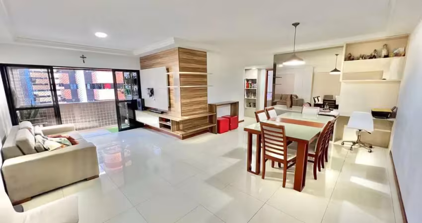 Apartamento com 120 metros na ponta verde com 3 quartos sendo 1 suite e 2 vagas
