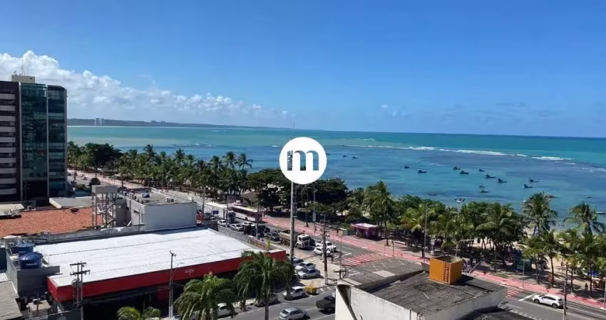 Apartamento com 4 suítes  e 4 vagas a 50 metros da praia de ponta verde