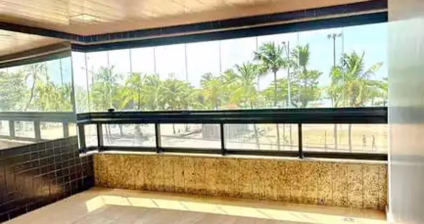 Beira mar de pajuçara com 3 suítes + lavabo com área de lazer completa