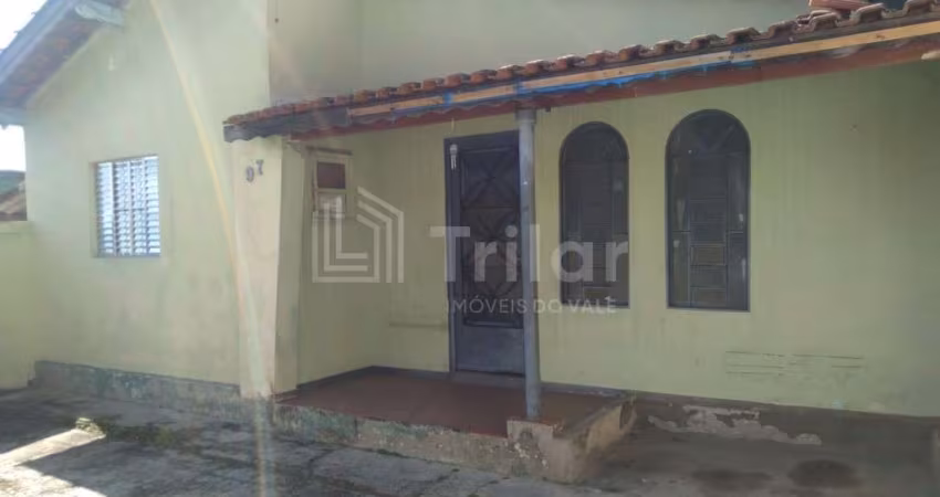 Casa no Monte Castelo  com 3 Quartos e 2 banheiros à Venda, 120 m²