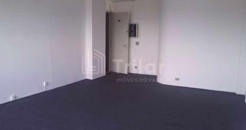 Excelente sala comercial no centro de SJCampos para venda