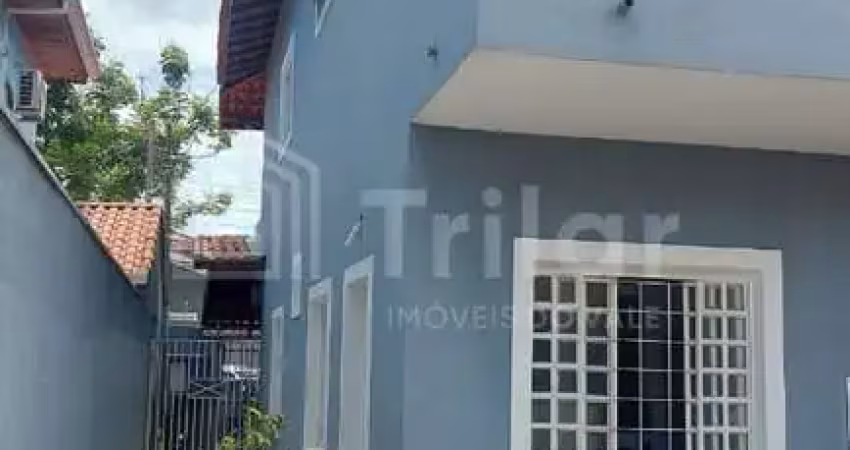 Imperdível! Casa à venda em São José dos Campos-SP, Jardim Alvorada. 3 quartos, 1 suíte, 2 salas, 3 banheiros, 2 vagas, 130m².