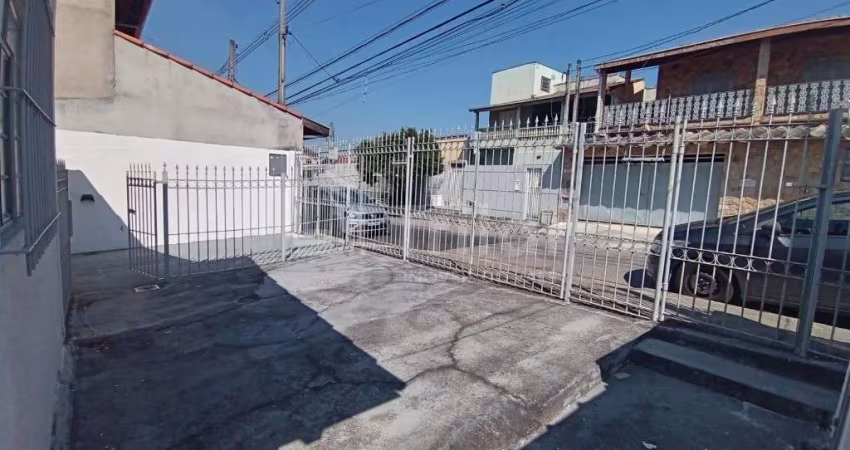 Aluguel de Imóvel Residencial no Jardim Ismênia - São José dos Campos: 1 Quarto, 1 Sala, 1 Banheiro, 1 Vaga de Garagem, 50 m²
