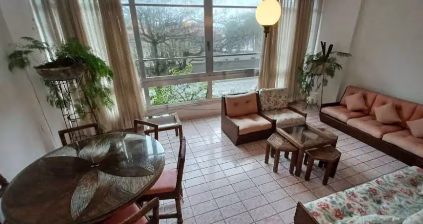 Apartamento padrão com 3 dormitórios + dormitório de serviço na praia da pitangueiras-guarujá/sp.
