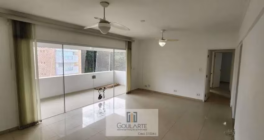 Apartamento Alto Padrão, com 3 dormitórios sendo 1 suíte, com área de lazer no condomínio, à menos 100 metros do mar, ASTÚRIAS - Guarujá/SP.