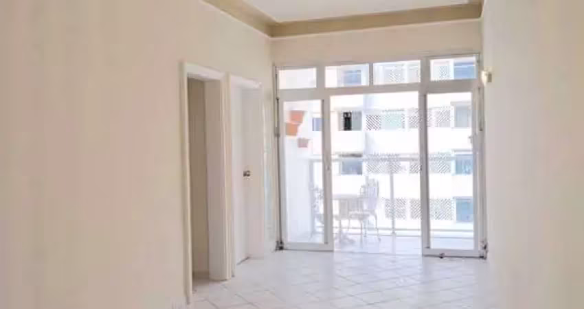 Apartamento à 150 metros do mar , 2 dormitórios na praia das pitangueiras - guarujá - sp.