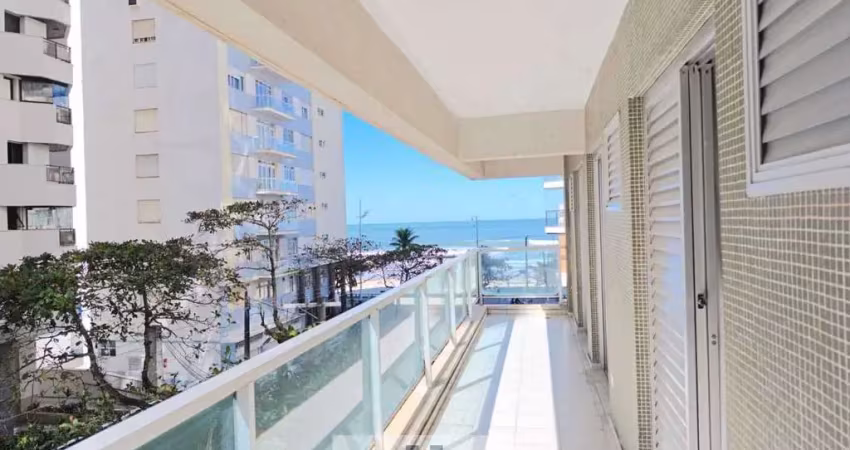 Apartamento com vista lateral mar, 3 dormitórios sendo 2 suítes, lazer no condomínio, à menos de 50 metros da praia em pitangueiras - guarujá/sp.