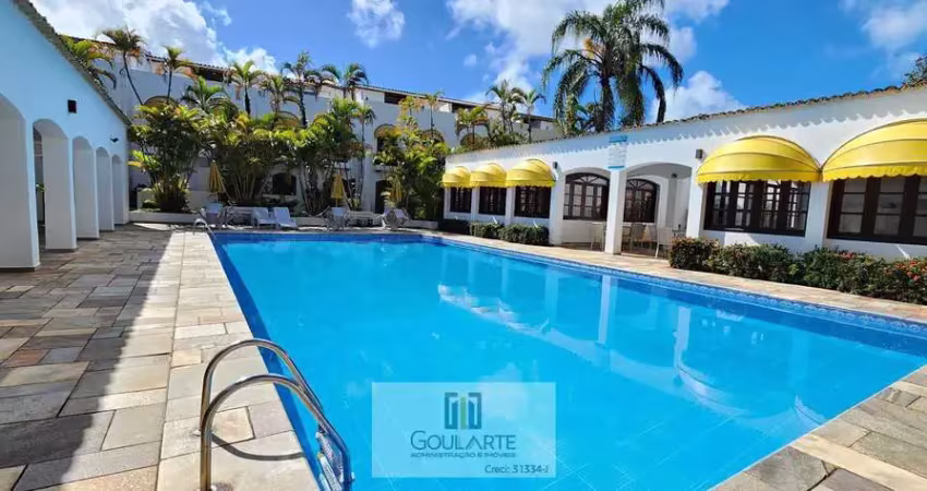 Casa triplex lado praia em condomínio clube frente mar, 3 dormitórios climatizados sendo 1 suíte na praia da enseada - guarujá/sp.