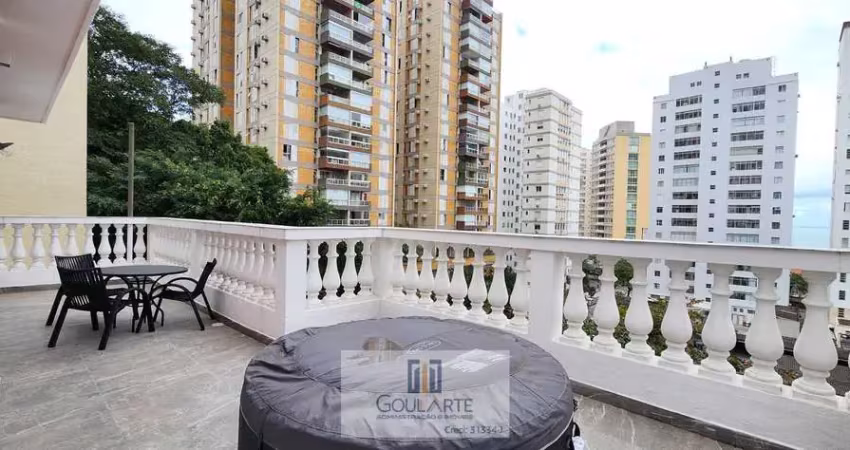 Cobertura penthouse com 4 dormitórios climatizadas sendo 1 suíte, acesso a sacada com vista parcial do mar, fundos com cozinha gourmet e piscina privativa, na praia das pitangueiras - guarujá/sp.