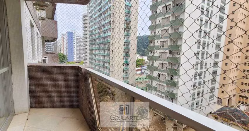 Apartamento com acesso a sacada, 3 dormitórios sendo 1 suíte climatizada, lazer no condomínio na praia das pitangueiras-guarujá/sp.