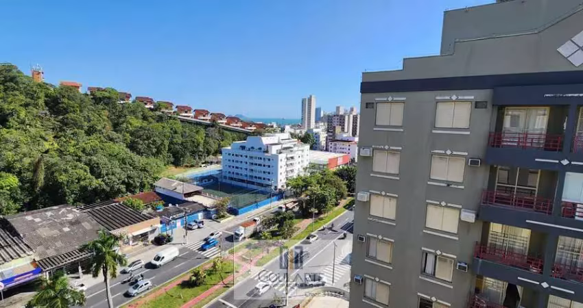 Apartamento com acesso a sacada, 2 dormitórios climatizados, lazer no condomínio na praia da enseada - guarujá/sp.