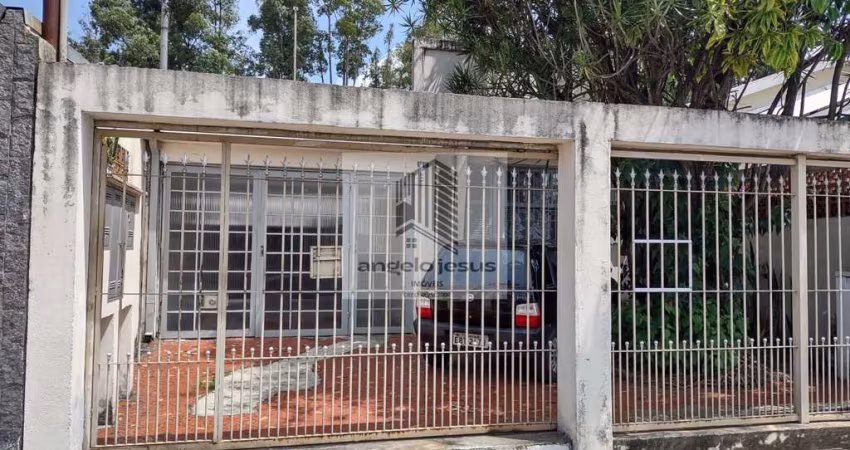 Casa Padrão 150m², 03 Dormitórios, 04 Vagas.