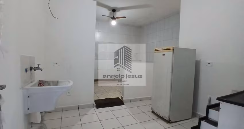 QUARTO E COZINHA.