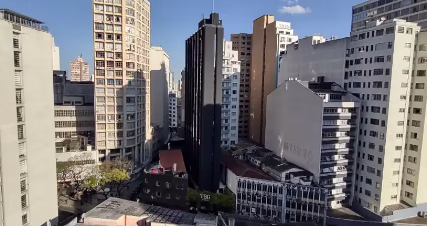 Studio totalmente mobiliado no centro de curitiba - pronto para morar