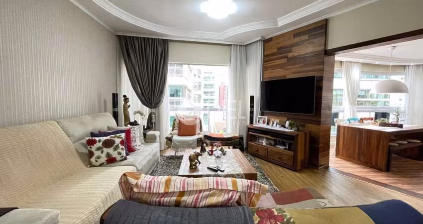Apartamento com 3 dormitÓrios, sendo 1 suÍte, Meia Praia, Itapema - SC