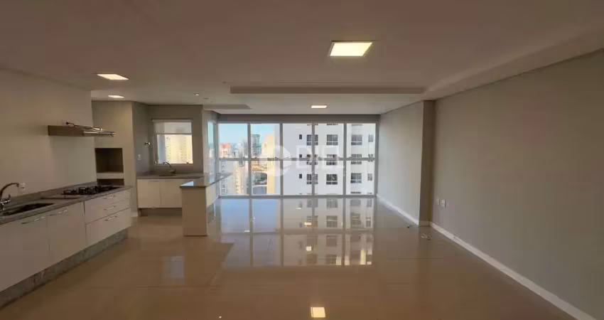 Apartamento com 3 suÍtes e 3 vagas!, Centro, Balneário Camboriú - SC