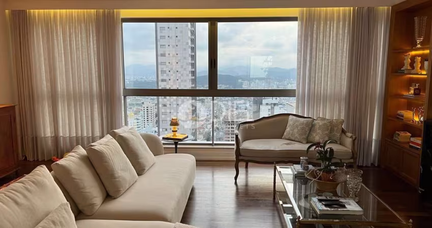 Apto com 2 suÍtes, 3 vagas e totalmente mobiliado!, Centro, Balneário Camboriú - SC