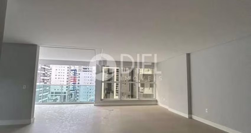 Apartamento com 04 suÍtes e 3 vagas em meia praia, Meia Praia, Itapema - SC