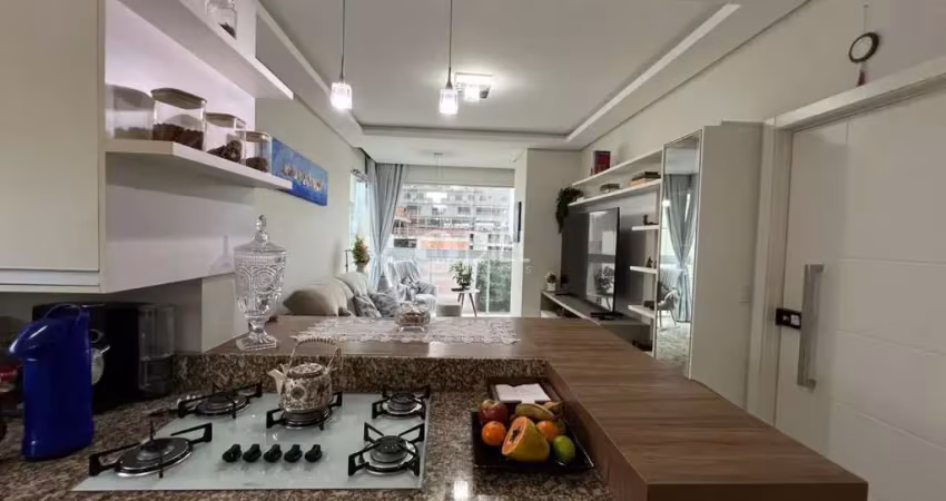 Apto mobiliado com 2 suítes e 2 vagas, meia praia, itapema - sc
