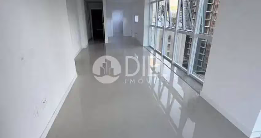 Apartamento com 4 quartos à venda na Rua 316, 15, Meia Praia, Itapema