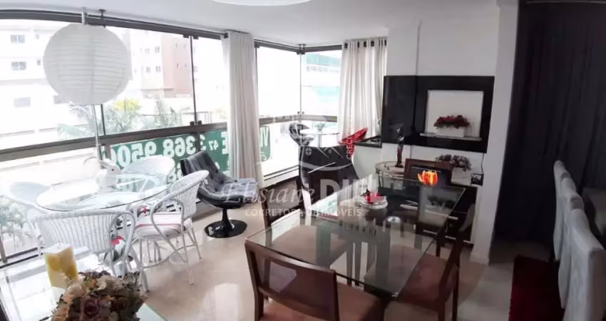 Apartamento finamente  mobiliado, Meia Praia, Itapema - SC