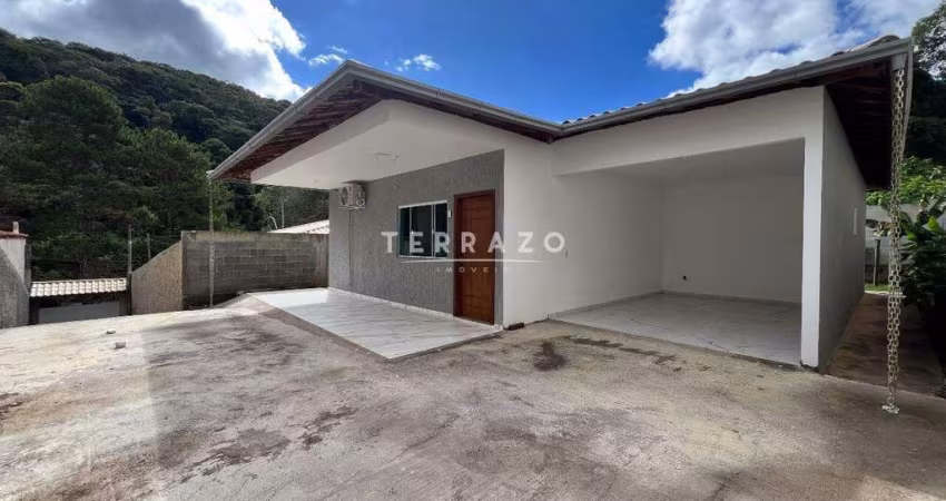 Casa à venda, 3 quartos, 1 suíte, 4 vagas, Albuquerque - Teresópolis/RJ