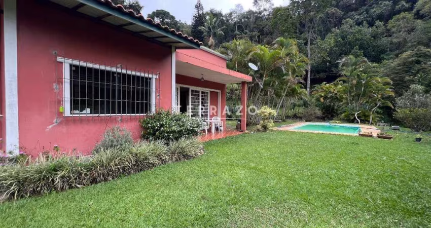 Casa à venda, 3 quartos, 2 vagas, Golfe - Teresópolis/RJ
