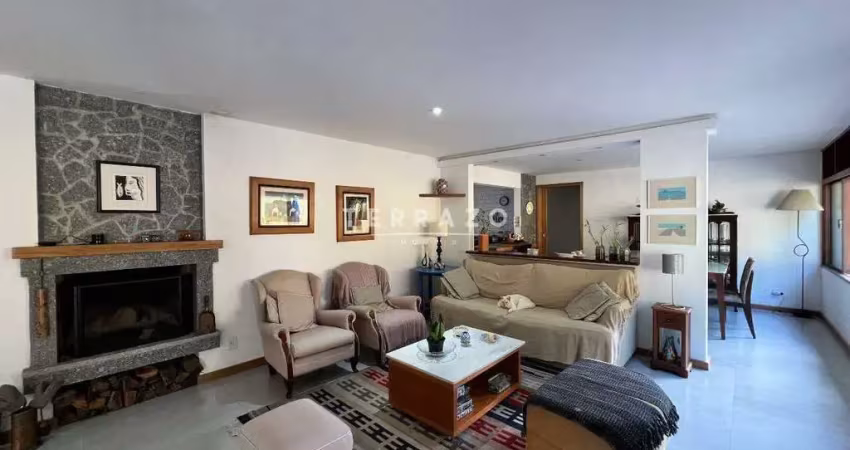 Casa em Condomínio à venda, 5 quartos, 5 suítes, 3 vagas, Três Córregos - Teresópolis/RJ