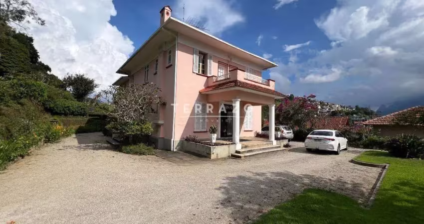 Casa à venda, 4 quartos, 10 vagas, Várzea - Teresópolis/RJ