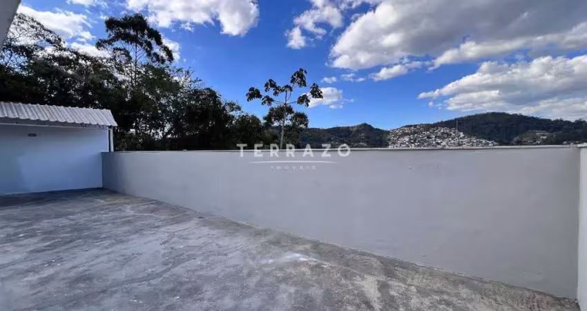 Casa com 2 quartos para alugar na Rua José Rebello, Barra do Imbuí, Teresópolis