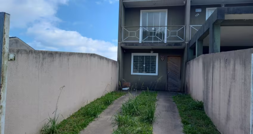 Sobrado com dois quartos em Contenda!