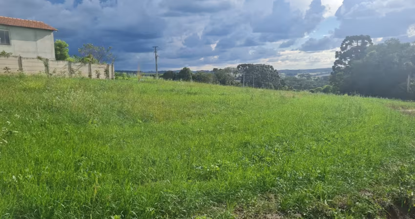 Chácara com área total de 11.275,m² com casa no capão bonito