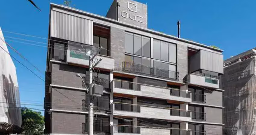 Apartamento de 4 suítes a 300 metros do mar de Jurerê