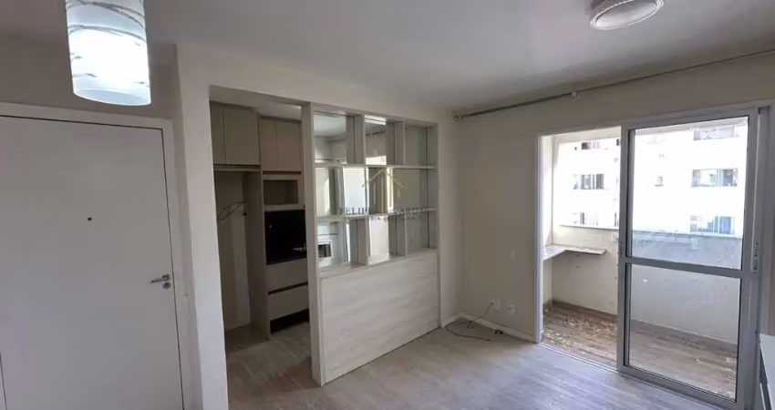 Apartamento 2 dormitórios com closet no condomínio via cambirela