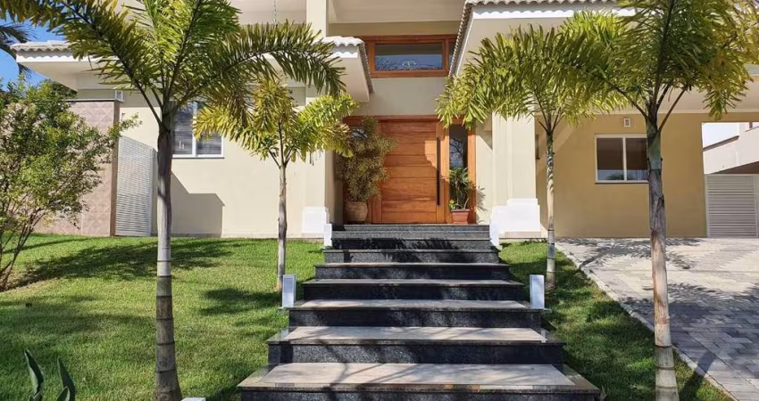 Casa térrea à venda no luxuoso condomínio fechado Porto Atibaia - Atibaia