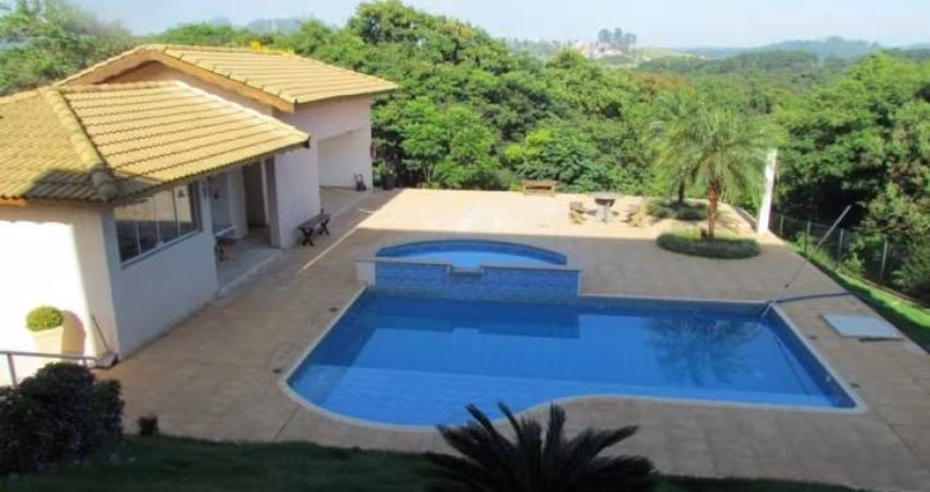 Luxuosa Casa em Condomínio Serra da Estrela, Atibaia-SP: 4 Quartos, 2 Suítes, 6 Banheiros, 999m² de Área
