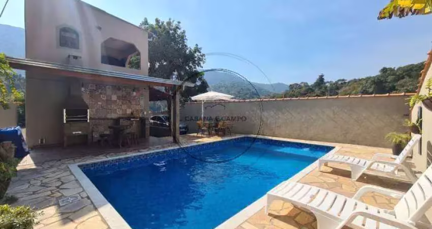 Oportunidade imperdível: Casa à venda em Mairiporã-SP, 3 quartos, 1 suíte, 2 salas, 3 banheiros, 6 vagas de garagem e 198m² de área!