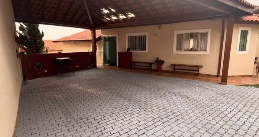 Casa a Venda Jd dos Pinheros