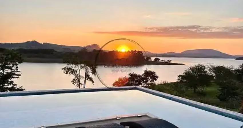 Casa de alto padrão em condomínio com acesso para represa - piracaia