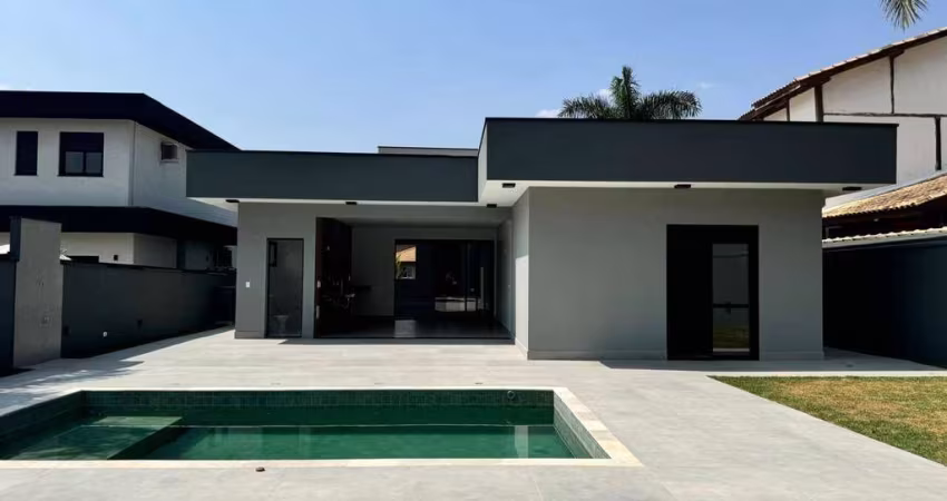 Casa à Venda no Condomínio Residencial Shambala II - Atibaia - SP