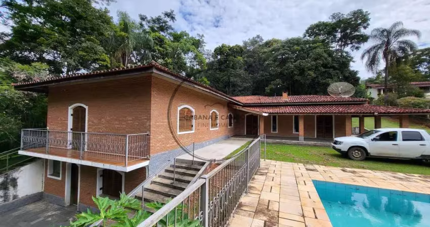 Belíssimo sítio à venda com acesso exclusivo para represa em piracaia-sp