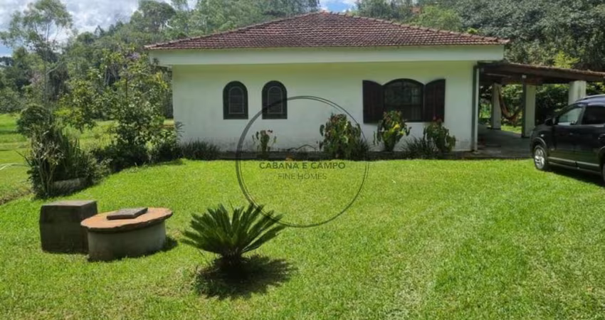 Chácara com lago à venda em Nazaré Paulista - 12.000m²
