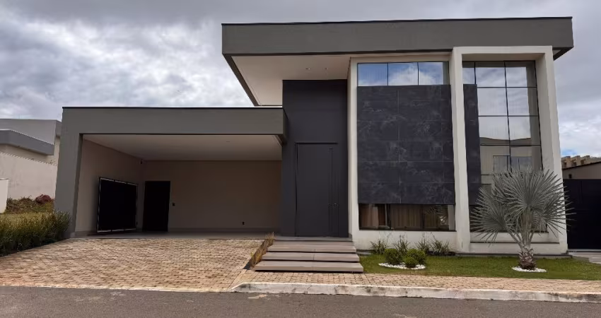 Casa térrea Alto Padrão no Condomínio Del Fiore