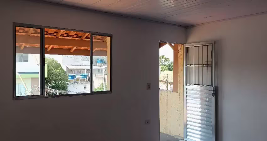 Casa com 2 quartos para alugar na Rua Antônio D'Agostinho, 111, Jardim Dourado, Guarulhos