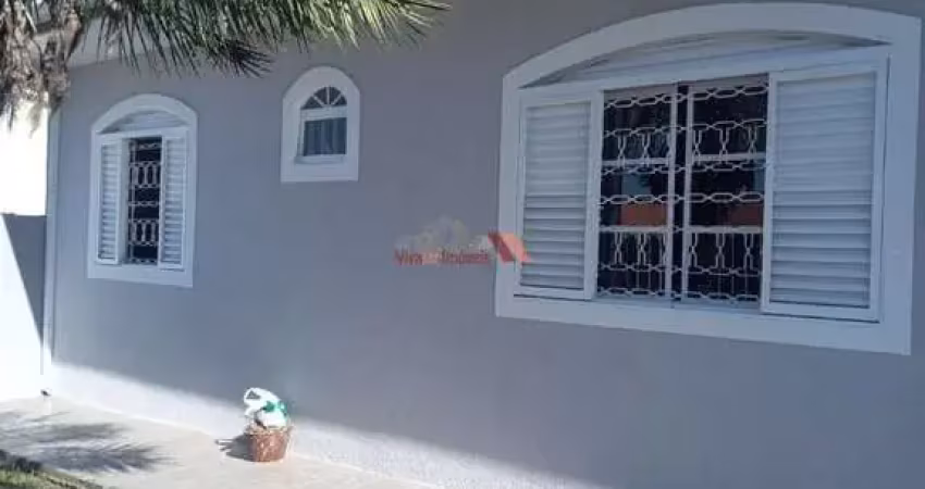 Belíssima Casa em Araucária no Porto das Laranjeiras